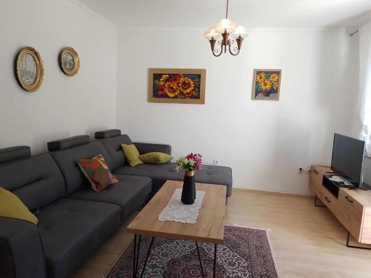 Guesthouse Sanja - Apartments 212 Μόσταρ Εξωτερικό φωτογραφία