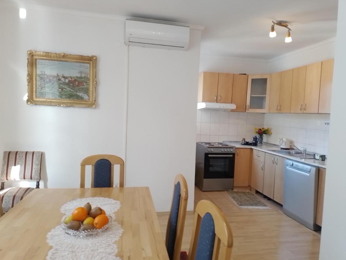 Guesthouse Sanja - Apartments 212 Μόσταρ Εξωτερικό φωτογραφία