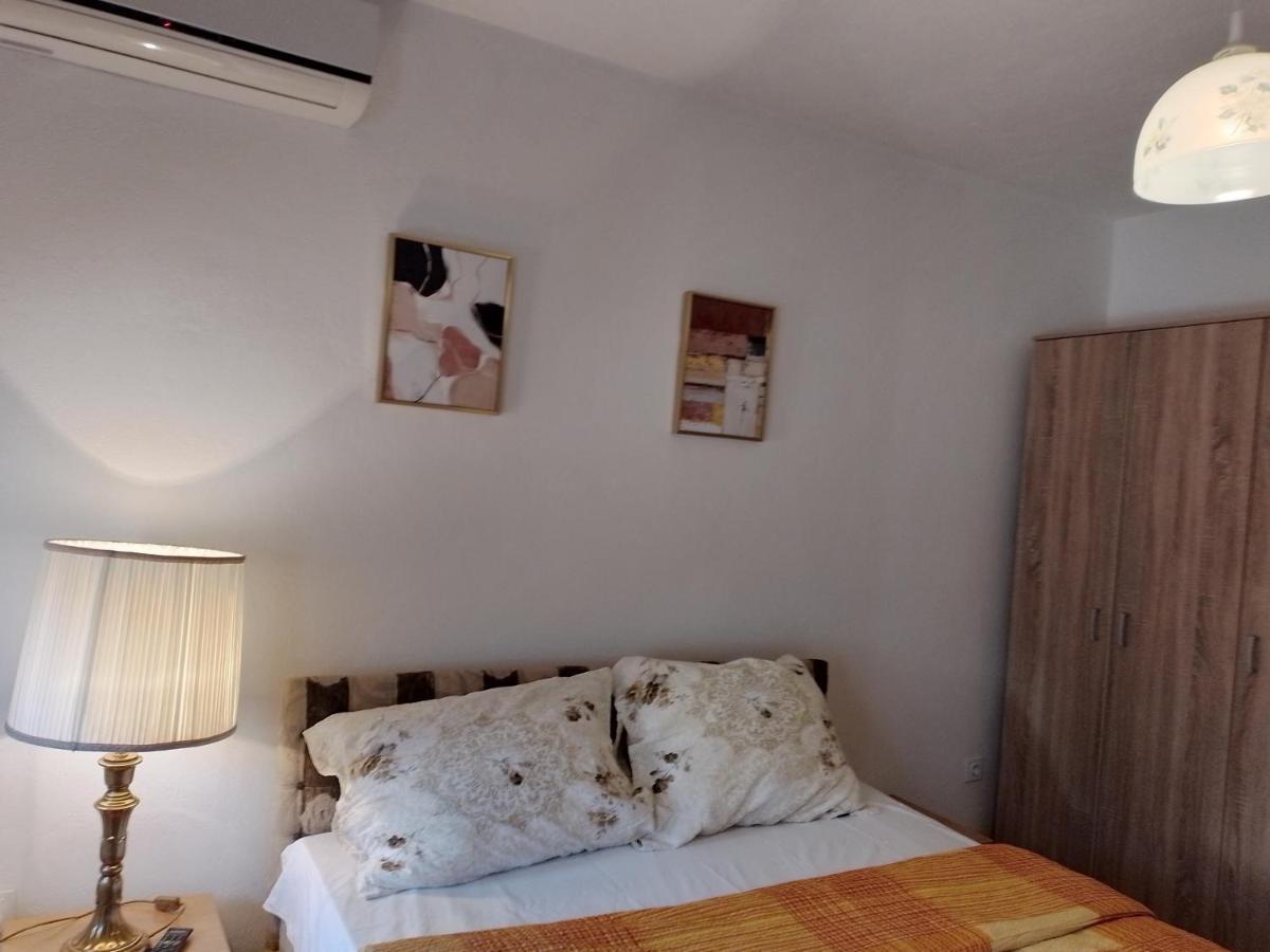 Guesthouse Sanja - Apartments 212 Μόσταρ Εξωτερικό φωτογραφία